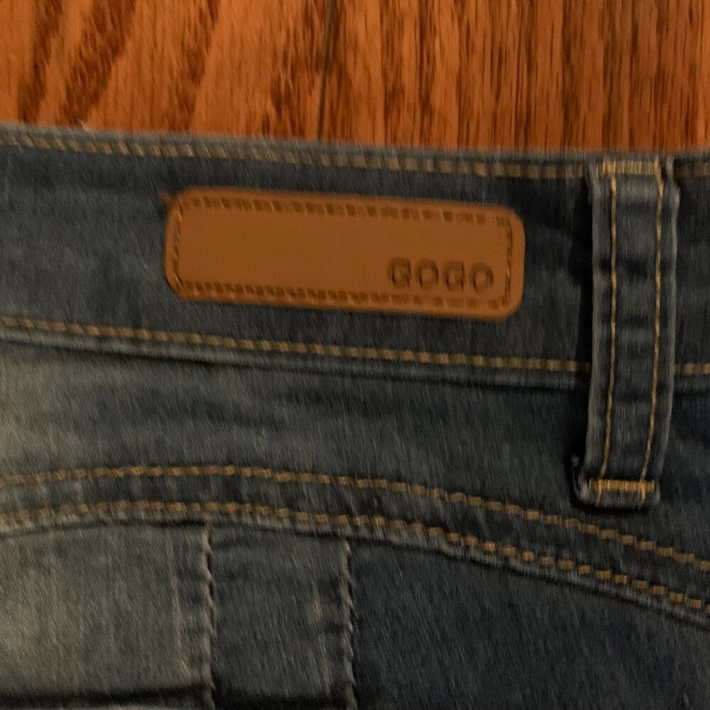 Distressed Jeans with Pearls - Picture 3 of 3